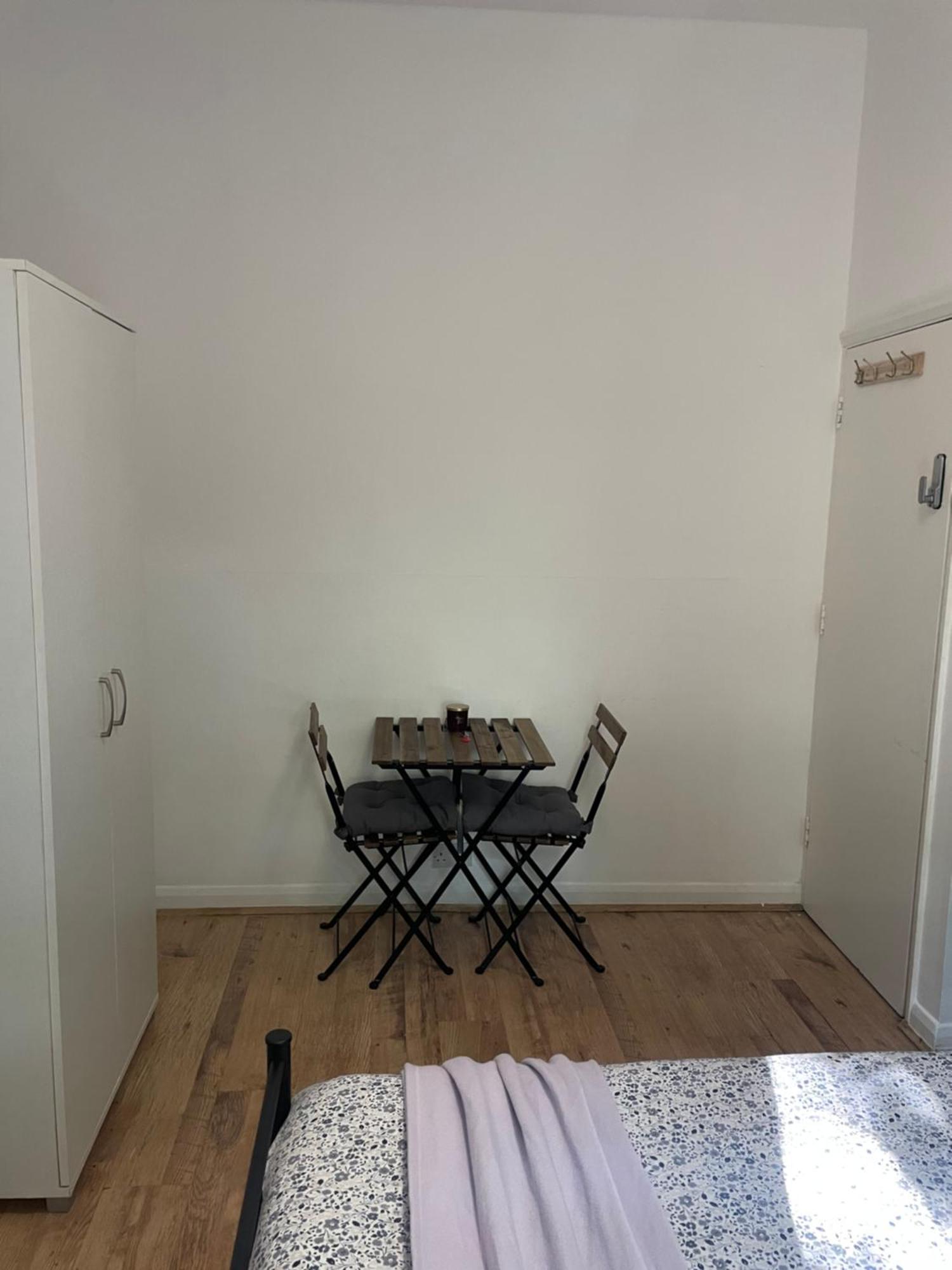 Contemporary Private Rooms Near Central London Eksteriør bilde